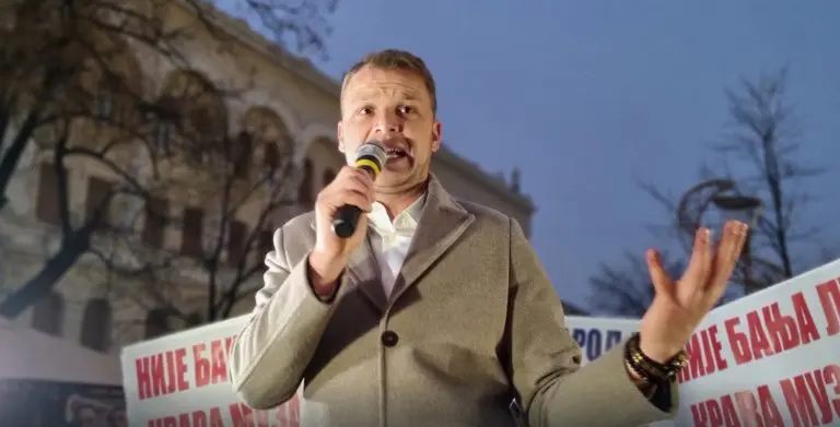Draško Stanivuković sa protesta poslao jasnu poruku VIDEO