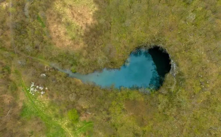 Tajno jezero u BiH: Otkrijte čudo prirode koje se skriva podno planine Grmeč