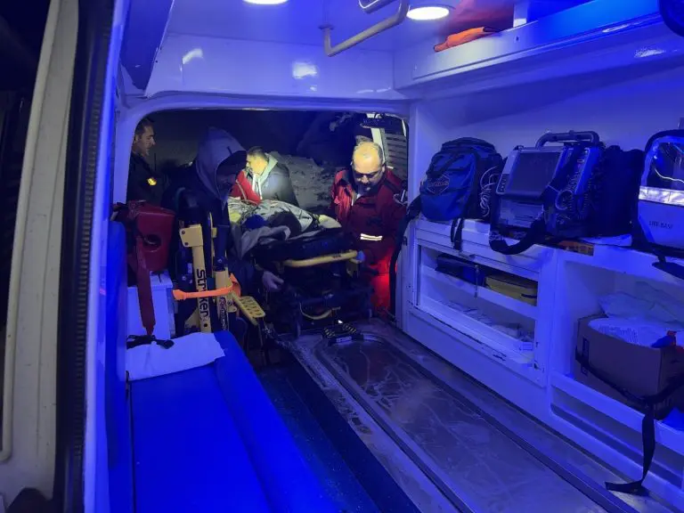 Teška saobraćajna nesreća na auto-putu “Miloš Veliki”: Stradali dijete i muškarac, a ženi se bore za život