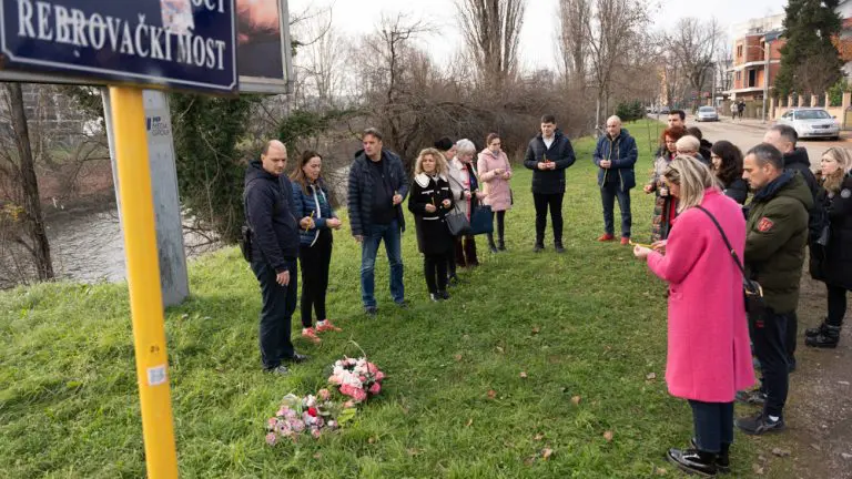 Optužnica u slučaju stradale pedagogice iz Banjaluke još nije potvrđena. Porodica i kolege pitaju zašto se odugovlači!