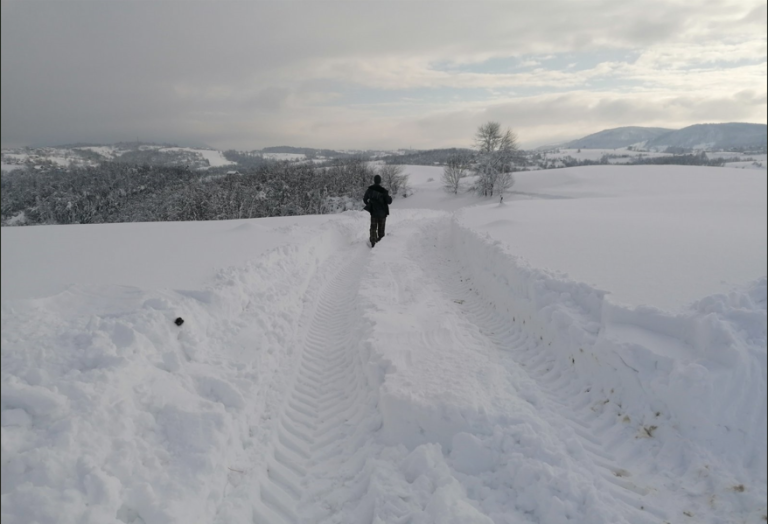 Selo nadomak Banjaluke već pet dana odsječeno, stariji mještani bez struje i pomoći (FOTO/VIDEO)