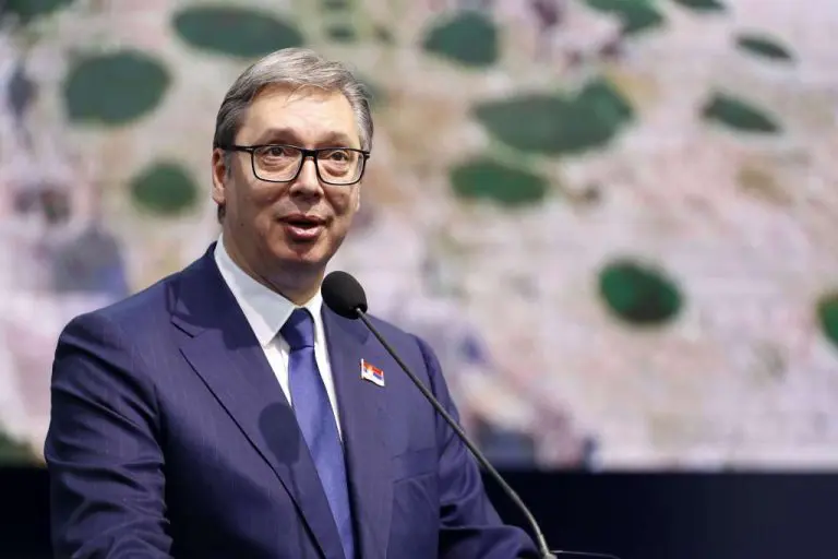 Vučić priznao: Lojalisti u stranci brane vlast po svaku cijenu!