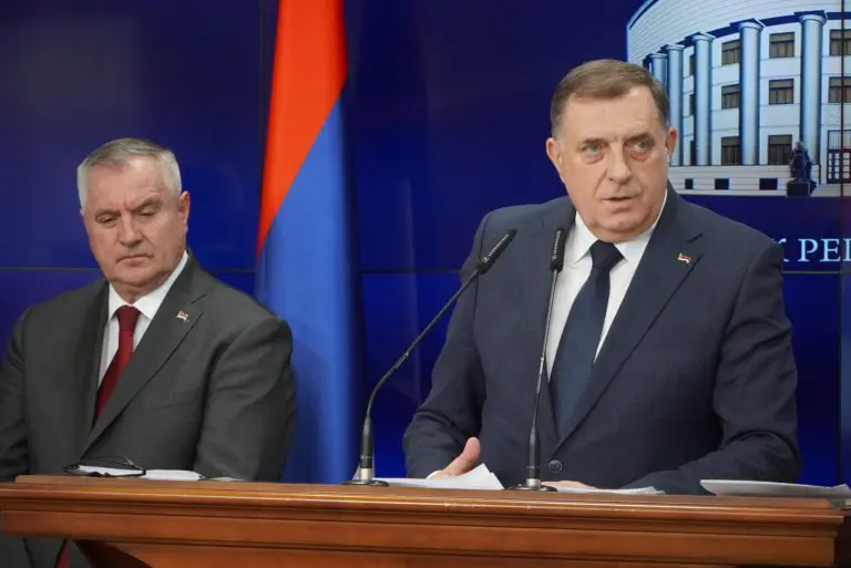 Dodik najavio: Minimalna plata u RS i do 1.300 KM!