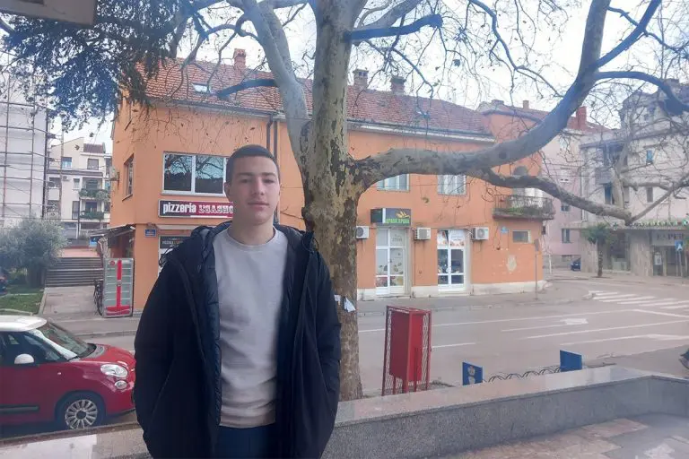 Posvećenost i upornost donijeli su mu priznanja i nagrade: Mladi Trebinjac briljantan u fizici i matematici