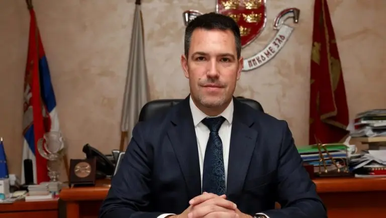 Sramna fotografija gradonačelnika Kraljeva