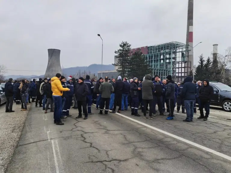 Protest radnika RiTE Ugljevik: Traže promjene i prijete radikalnim mjerama