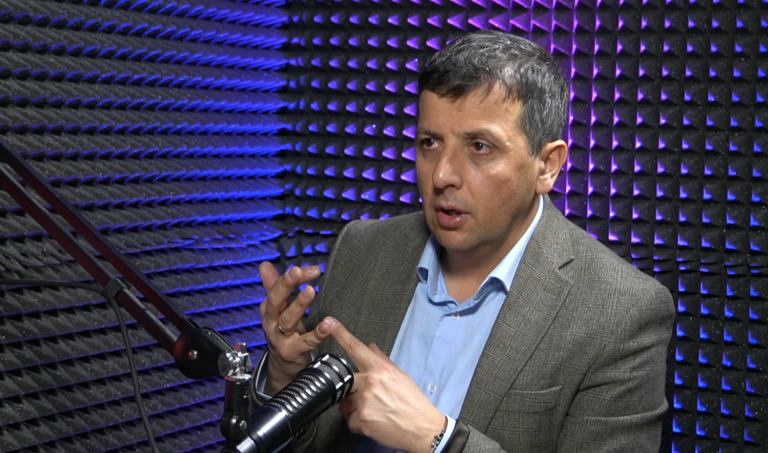 Nebojša Vukanović u BUKA podcastu: Raspala se vlast! Dodiku ni Vučić ne može pomoći!
