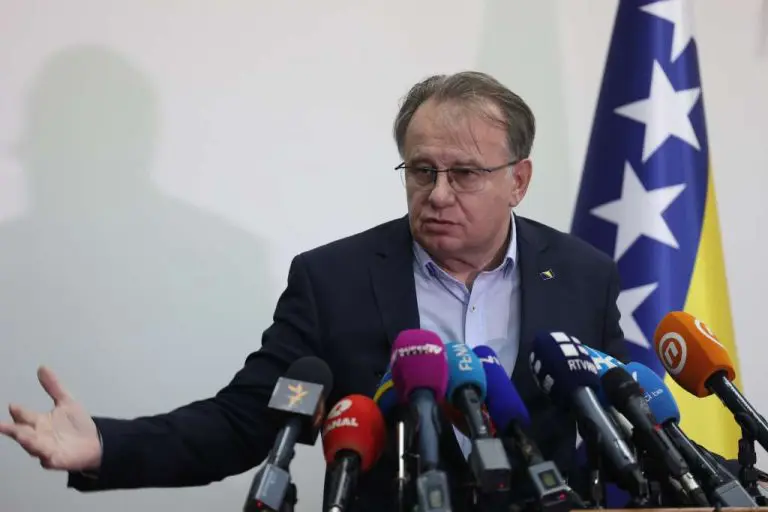 Nikšić se zahvalio Vučiću na pomoći i razumijevanju