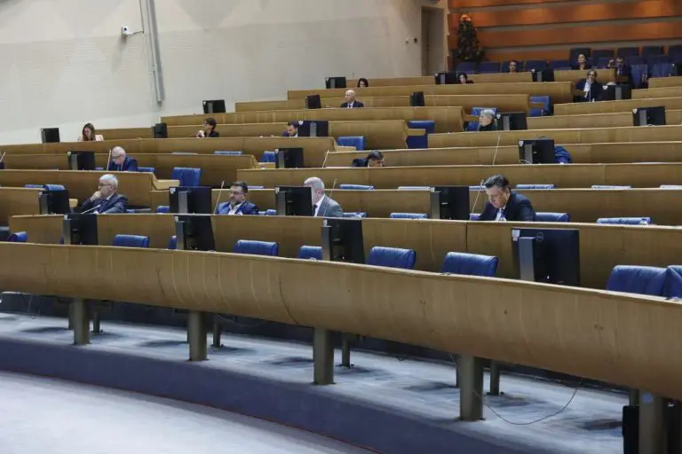 Predstavnički dom usvojio izmjene KZ BiH, korak bliže ka djelimičnom ukidanju zamjene kazne zatvora za novčanu 