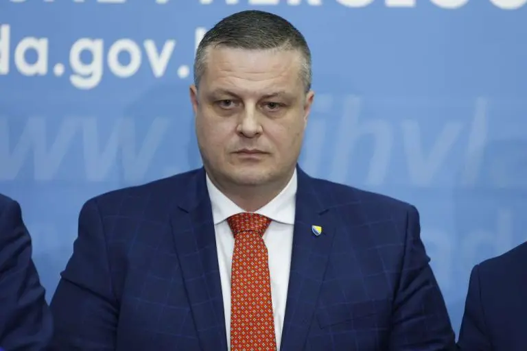 Mijatović: Nakon Dodika, doći ćete vi na red: Ako ste mislili da ide halal, zajeb**i ste se
