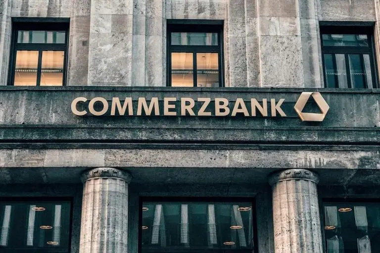 Velika njemačka banka gasi skoro 4.000 radnih mjesta