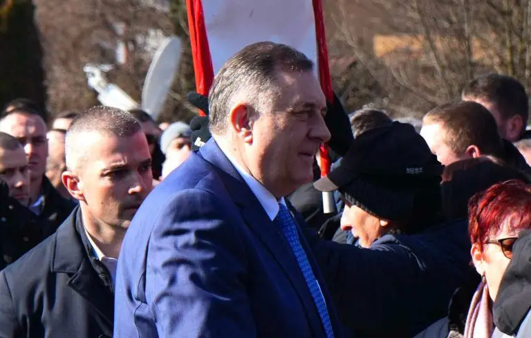„Tamo gdje se pravda kupuje, života nema“ — pravosuđe pod novim pritiskom, sutra ističe zakonski rok za presudu Dodiku