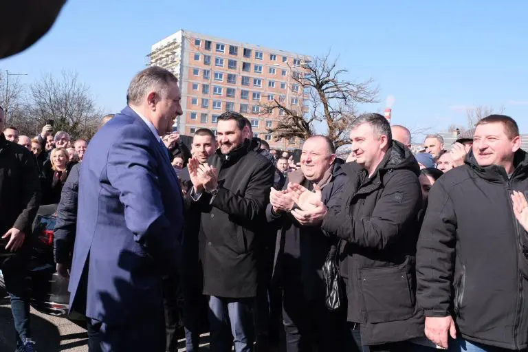 Opsadno stanje pred Sudom BiH: Dodik stigao uz aplauze, specijalci na ulicama!
