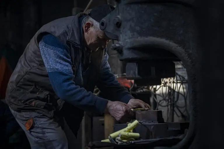 Traženi i dobro plaćeni: Evo koje struke imaju sigurnu budućnost