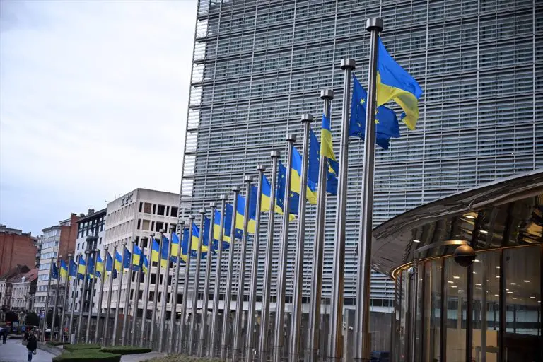 EU pojačava finansijsku pomoć Ukrajini i proširuje sankcije Rusiji