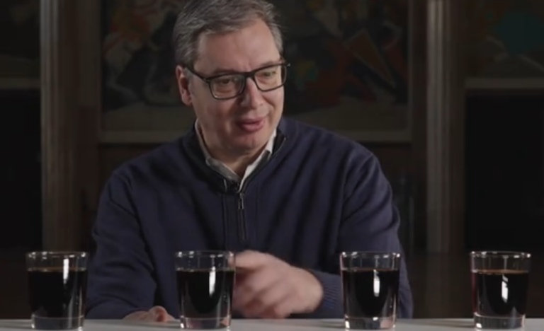 Vučić pogađao gazirana pića: “Ceo život pijem Colu Zero, sve mi se pobrkalo”