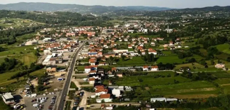Opština koja je bila u ekspanziji preko noći upala u problem: Zatvoren tržni centar, gasi se velika firma…
