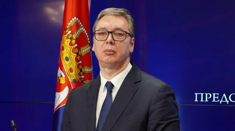 Sinoć se oglasio Vučić