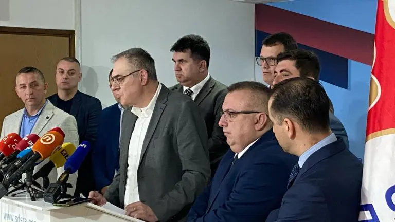 SDS: Dodik da podnese ostavku prije izricanja presude!