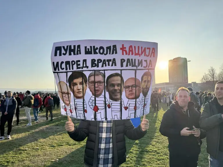 Kako je RTS izvještavao o studentskom protestu u Novom Sadu: SNS bijesan zbog priloga javnog servisa