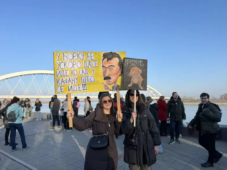 Evropska komesarka za proširenje: Pomno pratim proteste u Srbiji