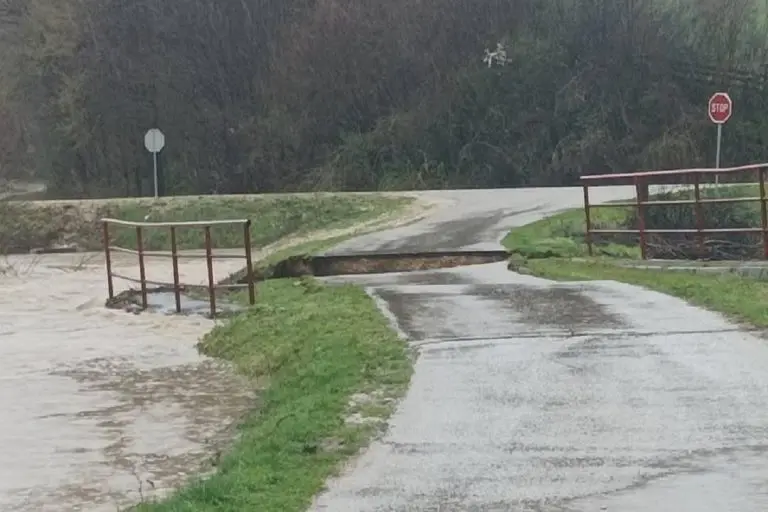 Voda srušila most u Banjaluci