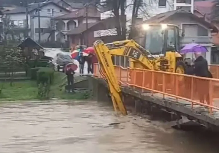 Poplave u Čelincu: “Situacija se komplikuje iz sata u sat”