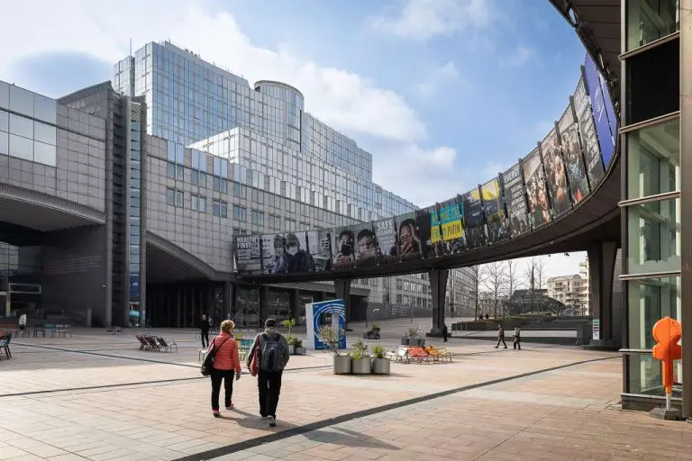 Grupa europarlamentaraca traži od EU-a uvođenje sankcija Dodiku