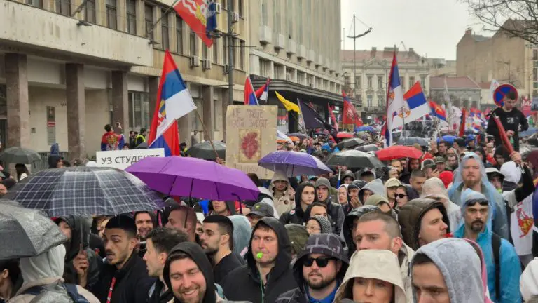 Objavljen snimak Beograda iz drona: Kako izgleda protest iz vazduha