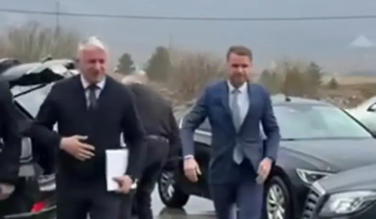 Poznat termin sastanka “trojke”, HDZ BiH i opozicije iz RS