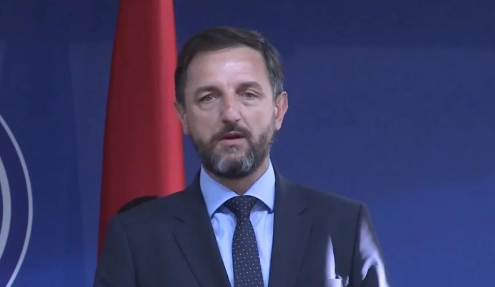 Bošnjaci bez veta na usvojene zakone u NSRS. Mahmutović objasnio svoj potez: “Biće odmah osporeni pred Ustavnim sudom BiH”