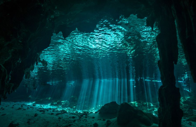 Duboko u Zemlji nalazi se ogromna količina vode – više nego u svim okeanima!