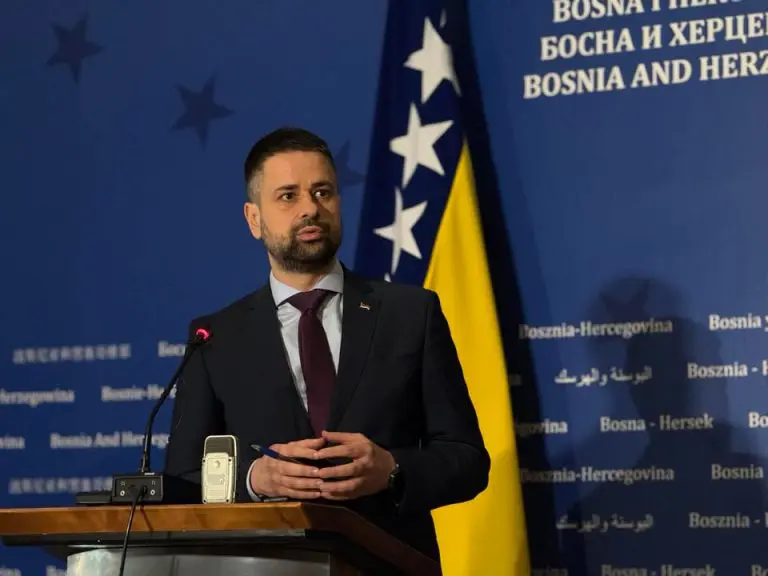 Amidžić smatra da je predloženi budžet institucija BiH suprotan zakonu, osvrnuo se i na kupovinu zgrade UIO u Banjaluci