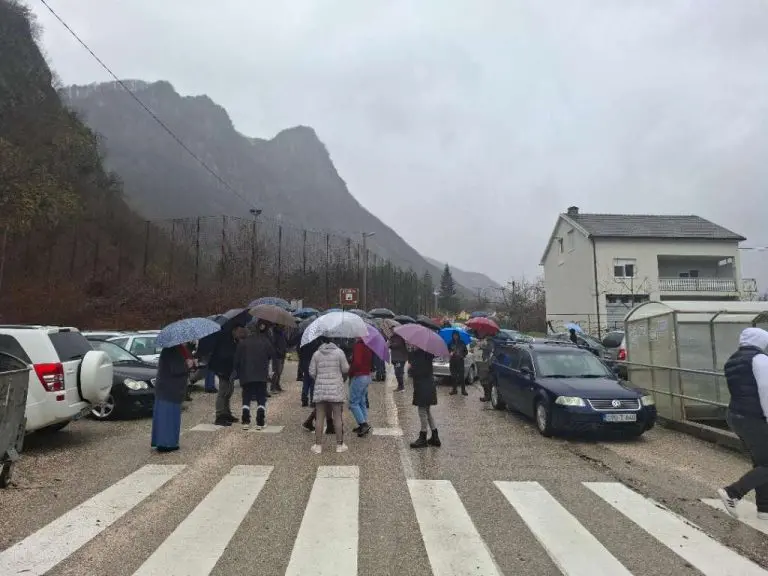 Mještani blokirali put Jablanica-Blidinje