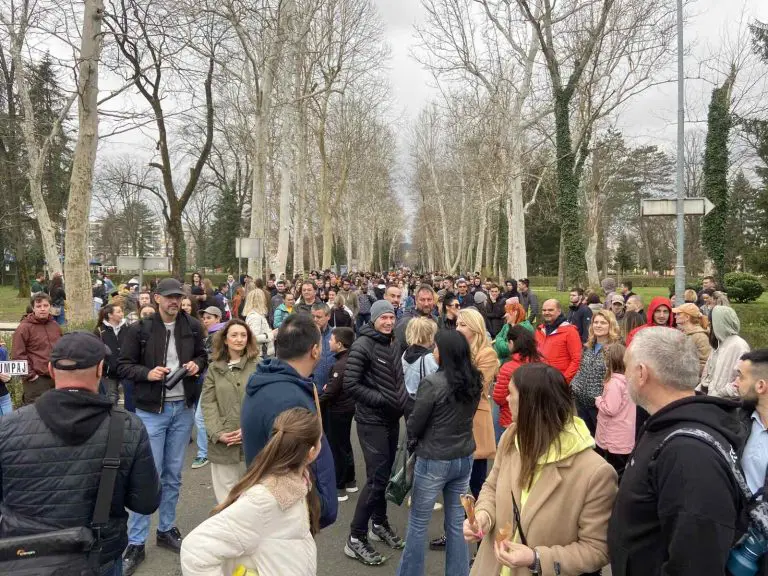 Počelo okupljanje studenata u Banjaluci u znak podrške kolegama u Srbiji (FOTO/VIDEO)