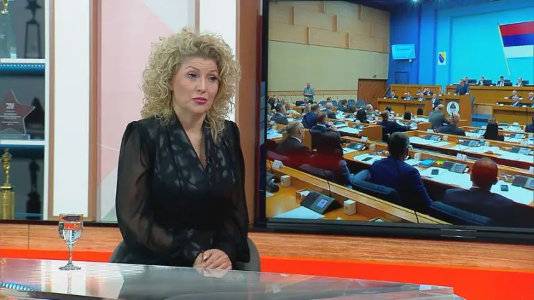 Sve po glavi naroda: Loše poslovanje “Elektroprivrede” plaćaju građani!