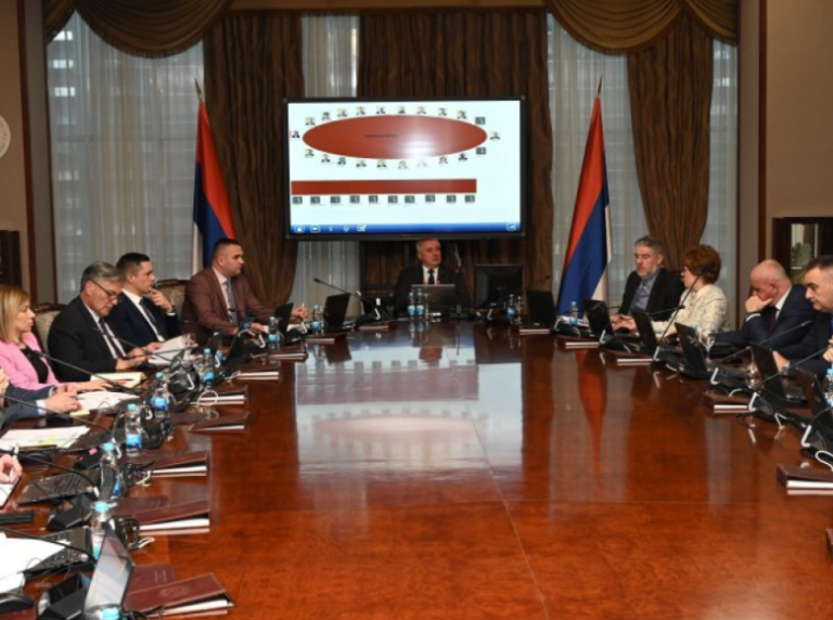 Ovo su nove uvećane plate predsjednika Vlade i ministara (FOTO)