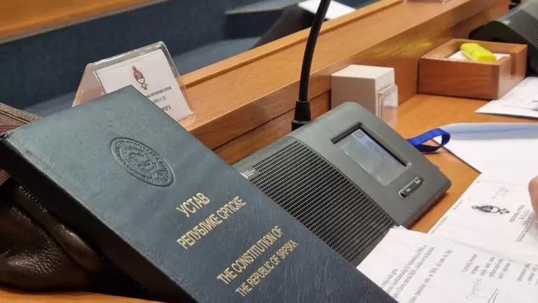 “BIĆE TRI GLASA OPOZICIJE” Ima li Dodik dovoljno ruku za novi Ustav Republike Srpske?