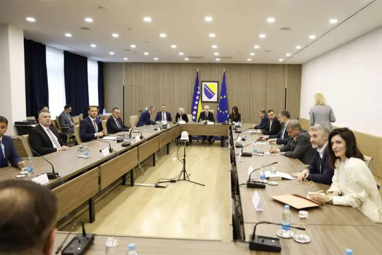 Još ništa od novog sastanka Trojke, HDZ-a BiH i opozicije iz RS