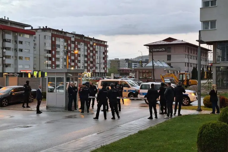 Šta se sve zapravo desilo sinoć u Istočnom Sarajevu?: Dan poslije, Dodik nastavlja svoje aktivnosti, Šmit se vanredno obraća