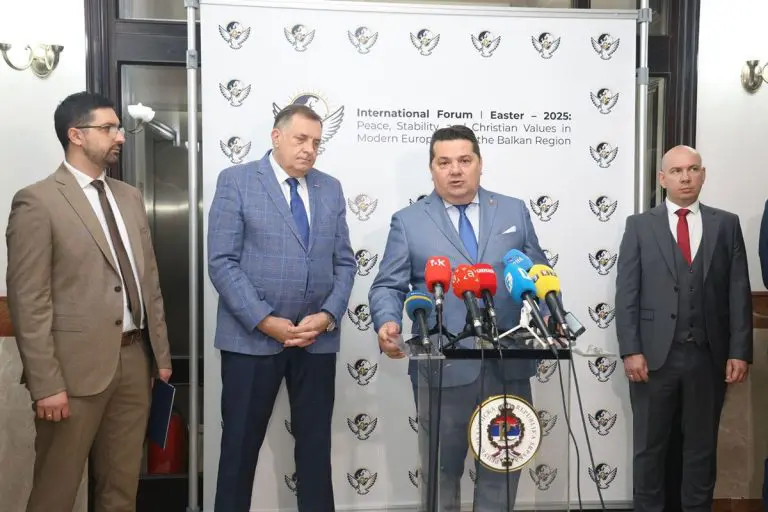 Interpol ponovo odbio da raspiše potjernicu za Dodikom i Stevandićem
