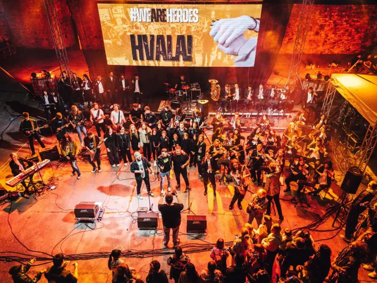 Veliki uspjeh koncerta “Rock simfonije” u Banjaluci: Za Sergeja prikupljeno 20 000 KM!