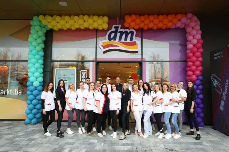 dm drogerie markt otvorio 94. prodavnicu u BiH u TC Momentum u Laktašima – Posebne pogodnosti za kupce i donacija lokalnoj zajednici