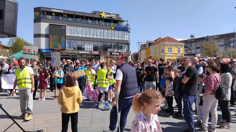 Borba se nastavlja: U Prijedoru održan šesti “Ustanak za opstanak”