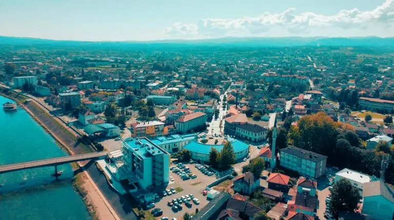 Kozarska Dubica uvodi neradnu nedjelju: Izuzeci za određene djelatnosti