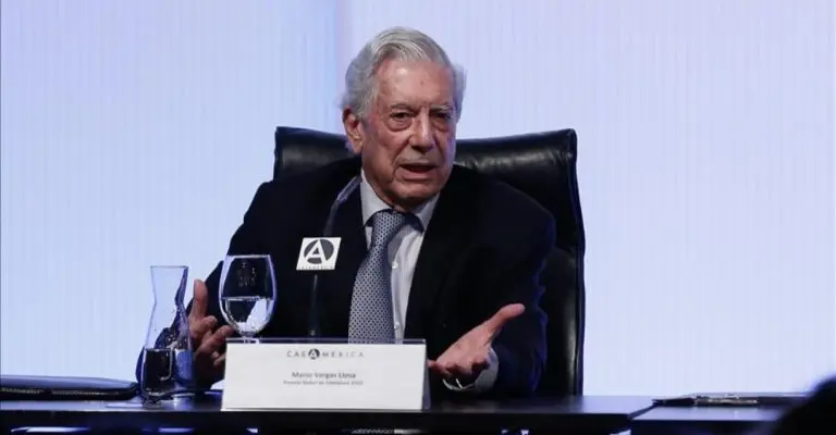 Umro je legendarni Mario Vargas Llosa