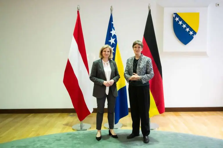 Vlada RS Anu Lirman proglasila nepoželjnom; Dodik: “Došla je krišom u Banjaluku”