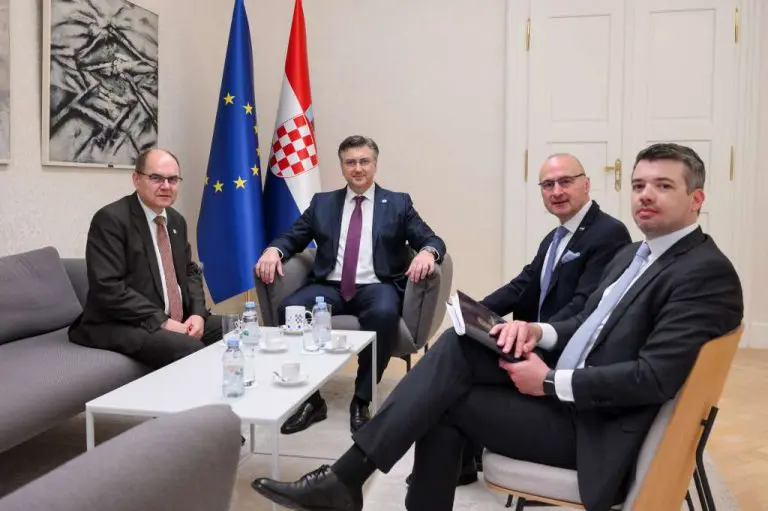 Plenković se sastao sa Schmidtom, pozvao na smirivanje tenzija