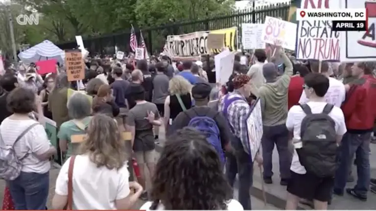 Protesti protiv Trampovih mjera i Ilona Maska u 50 američkih država