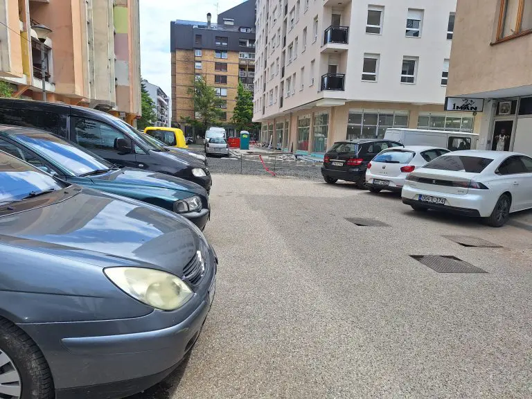 Investitori u Banjaluci prodaju parking mjesta koja zakonski pripadaju svim stanarima